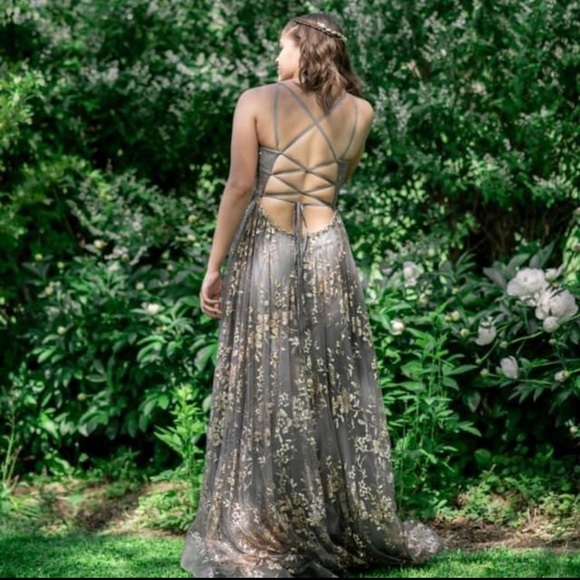 Prom gown - Picture 1 of 7